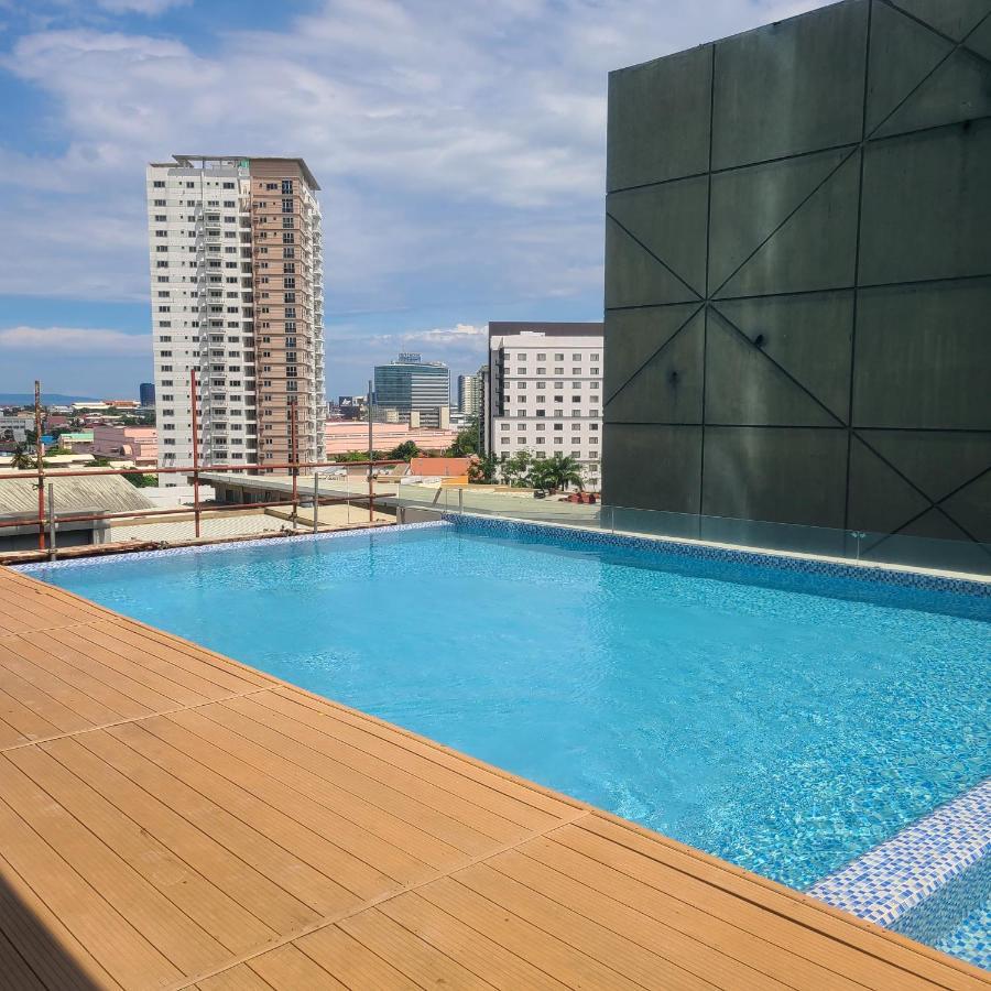 Inspiria Condo Free Airport Pickup For 3 Nights Stay Or More Davao Exterior foto